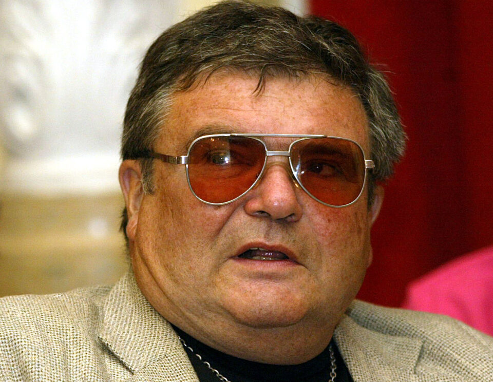 Meghalt Tonhauser László