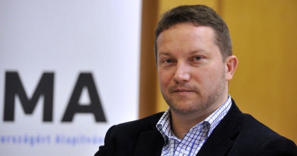 Navracsics Tibort dicsérte, a „főbohócot” bírálta Ujhelyi István