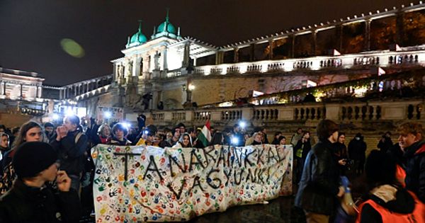 Pert nyert a PDSZ – vége a tanárok túlóráztatásának