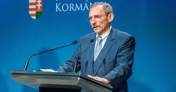 Pintér Sándor az elbocsátott tanárok ügyéről: „Nem tehetett mást”