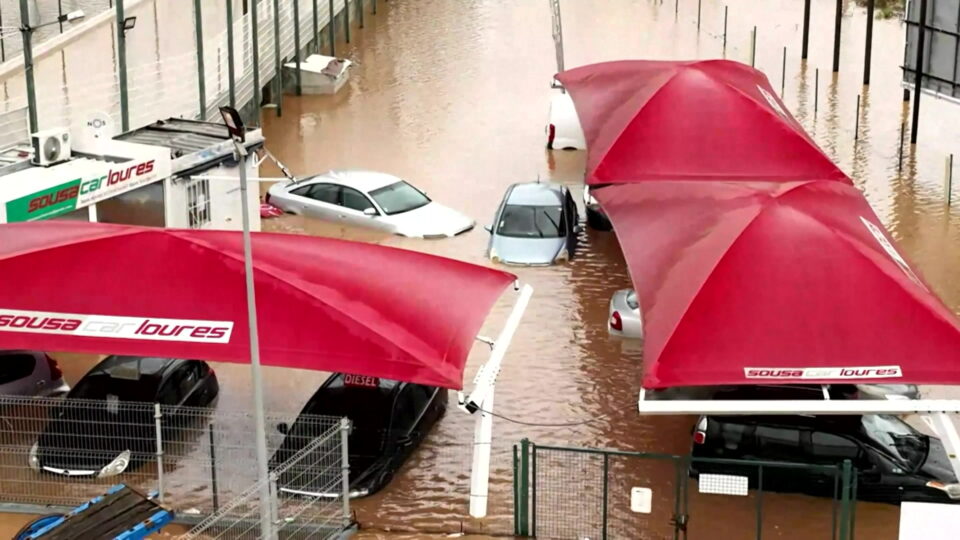 Víz alá került Lisszabon