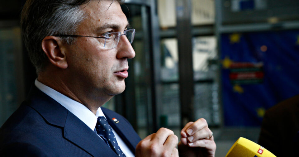 Horvát miniszterelnök: „A kormány nem fogja ezt ölbe tett kézzel nézni”