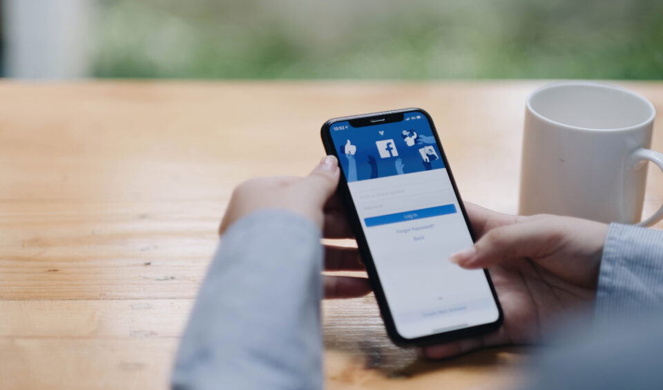 Időközi választás Jászberényben: törölte magát a Facebookról a Fidesz által támogatott jelölt