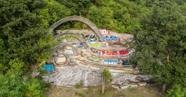 Nincs pénz a legendás magyar strand felújítására