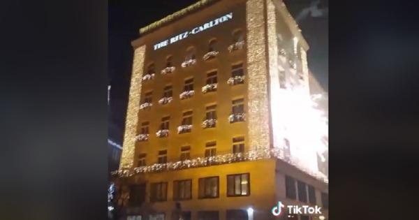 Videó: telibe találta a patinás szállodát egy tűzijáték Budapesten