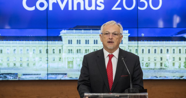 Feltűnően kivételeztek egy diákkal a vizsgán, etikai eljárás indult a Corvinuson