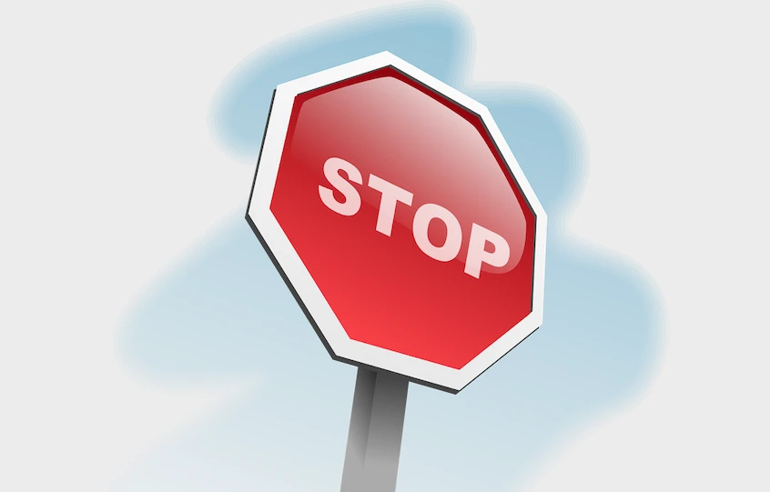 Megszűnnek az ár-stopok és megszűnik a kamat-stop is – De pontosan mikor is?
