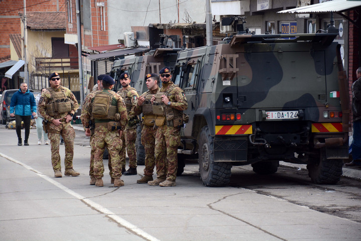 300 ezer gyorsreagálású NATO-katonát telepítenének az orosz határhoz
