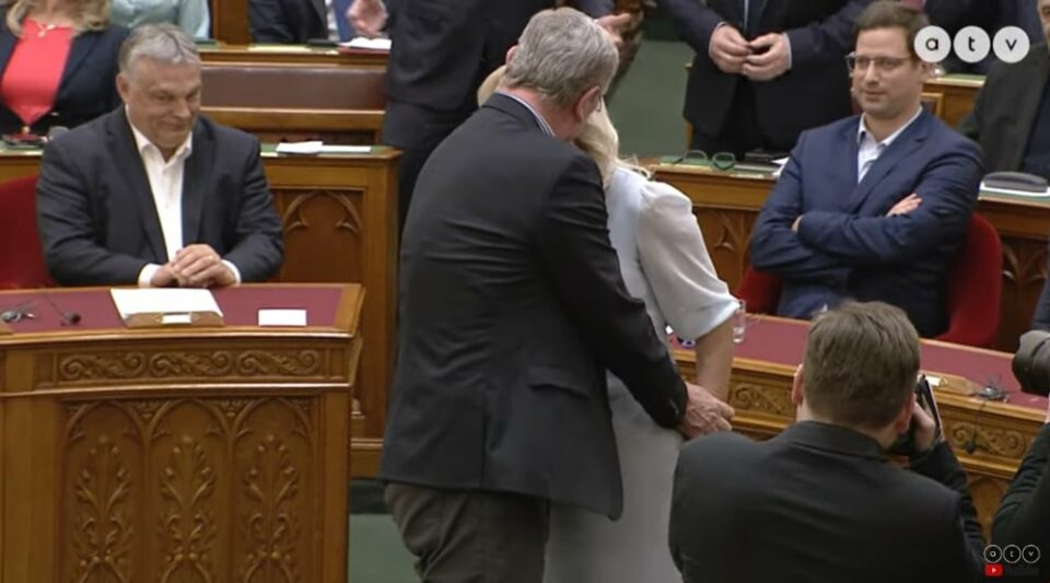 Gyurcsány is megszólalt a parlamenti ölelésről, és azoknak is üzent, akik nem mentek be az eskütételre