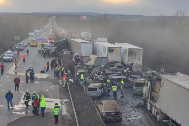 Leleplező fotó: emiatt következhetett be a tömegkatasztrófa az M1-esen