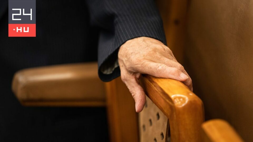 HVG: átveri a kormány a nyugdíjasokat