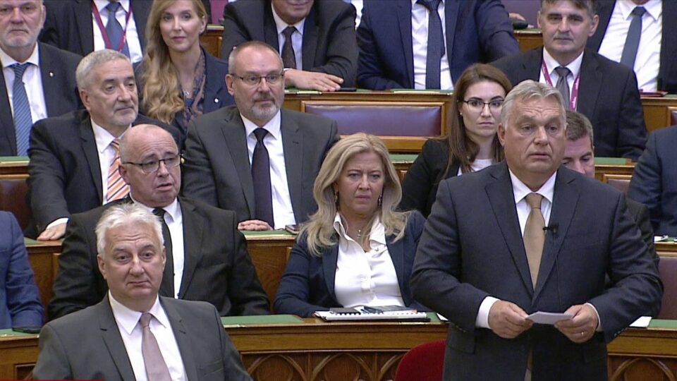 Még életbe sem lépett a 2024-es költségvetés, máris módosított rajta az Orbán-kormány