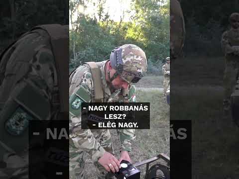 Így dolgoznak a tűzszerészek | 24.hu