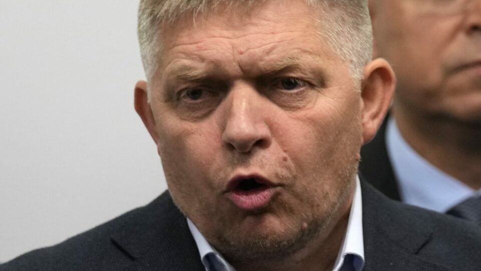 Máris ultimátumot kapott Robert Fico