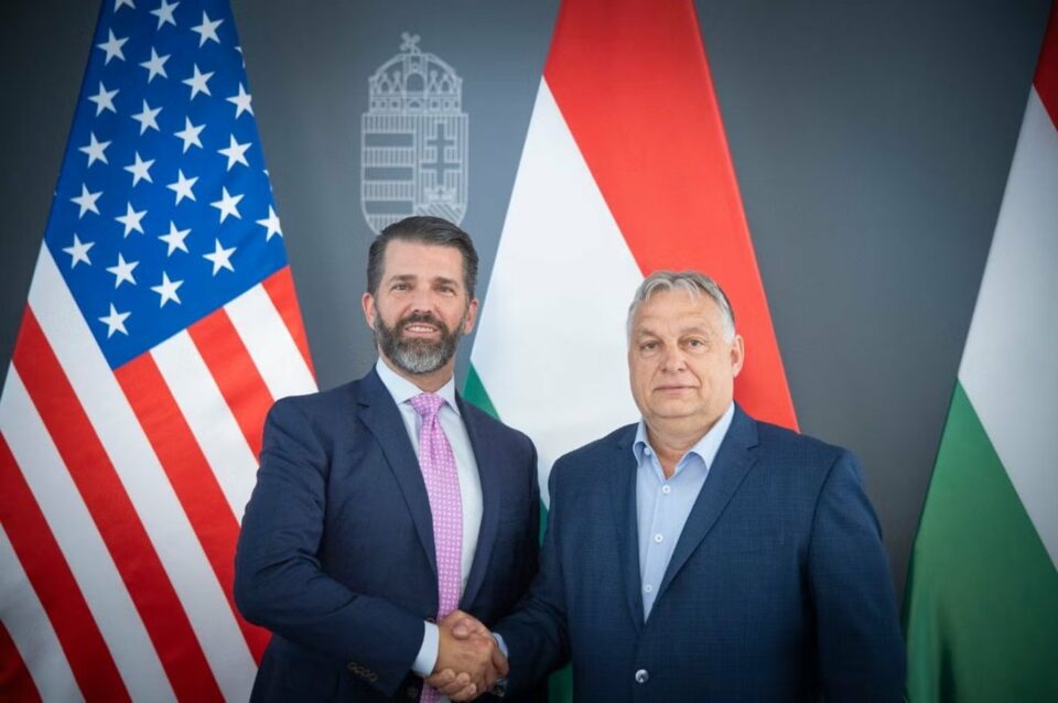 Bajban lehet Donald Trump fia Orbán miatt, törvényt sérthetett a találkozó
