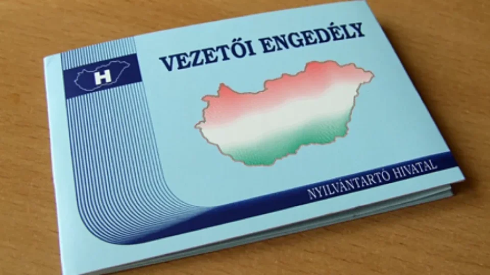 Bukhatja a jogosítványát sokezer magyar idős? Nem vártak 2025-ig, itt a döntés