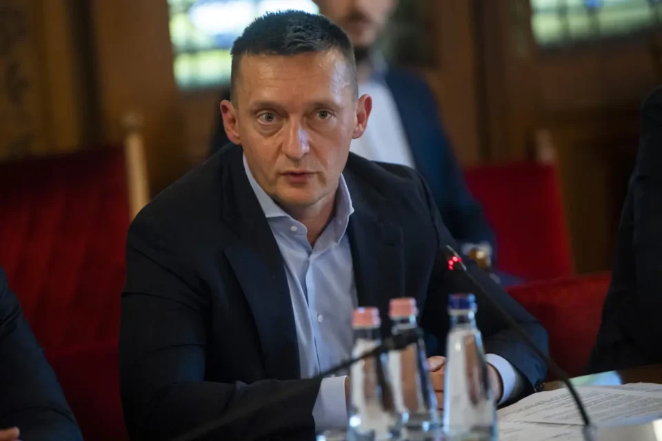 Rogán Antal lemondásáért tüntetett a Második Reformkor