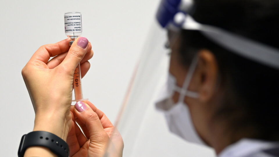 Covid-vakcina: botrányba keveredhet a Pfizer