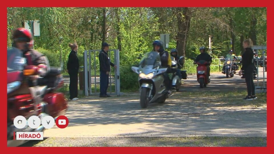 Motorosok százai kísérték utolsó útjára Varga Ákos Almát